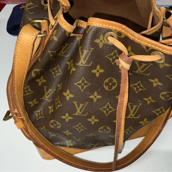 Louis Vuitton
Noe Handbag Monogram Canvas Large - Picture 3 of 16